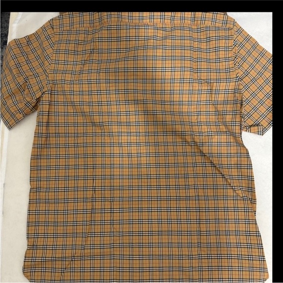 Men’s Burberry short sleeve
Check Cotton Shirt size L - Picture 2 of 4